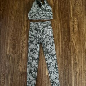 Gymshark Green Camo Seamless Adapt Sports Bra and Leggings Set